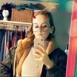 Meet your Posher, Bella